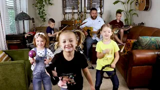 Colt Clark and the Quarantine Kids play a Labor Day mashup