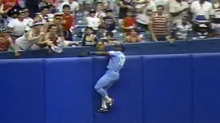 Bo Jackson LEAPS to rob Jack Clark of a home run