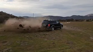 Kia Sorento playing drift