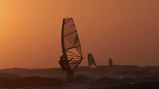 Windsurfing Wijk aan Zee in 30+ knots