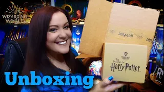 HARRY POTTER ONLINE SHOP UNBOXING - HARRY POTTER PIN SEEKING - FANTASTIC BEASTS - Victoria Maclean