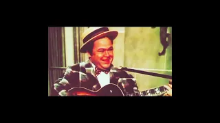 ⭐ Roy Clark plays the Orange 🍊 blossom Special 🚂 on the Beverly hillbillies 🎻🎻🎻🎻