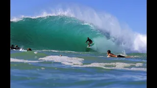 The Snapper Rocks Superbank on fire...winter 2020