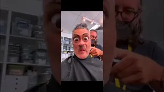 Taika Waititi cutting hair by Silly Face Filter in Instagram