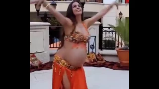 9month pregnant lady dance perfectly