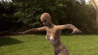 the Walkig Dead Zombie Girl in Bikini walks