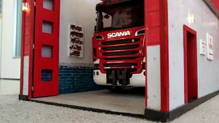 Fire Department Bruder, Toy Fire truck in Action and Super Firemen Rescue