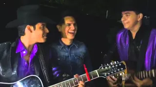 Escuela de Rancho - Ariel Camacho y Regulo Caro