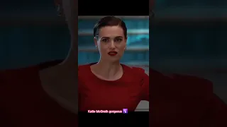 Probably arranging a date? Kara looks so sexy at Lena