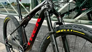 Trek Supercaliber SLR 9.8 AXS Gen 2