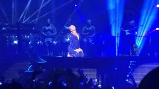 Beyoncé - 1+1 (Mrs. Carter Show World Tour) [Live @ Arena Monterrey, México 2013]