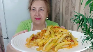 Очень вкусная закуска из стручковой фасоли. Можно употеблять как в горячем,так и в холодном виде.