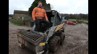 CONCRETING ON THE FARM! - Relaying The Bottom Yard