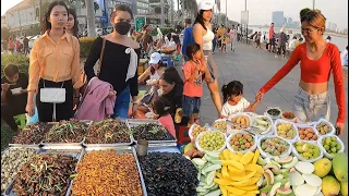 Exploring Cambodian Street Food Walking Tour @Riverside - Delicious Khmer food, Noodle & More