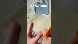 Make your own wet palette for miniature painting.