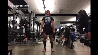 Karen yells at me for deadlifting loudly...lol