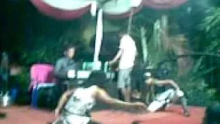 Tari ular bersama yani dari dila kolega (talenta musick marelan).....