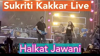 Halkat Jawani (Heroine) | Sukriti Kakar live