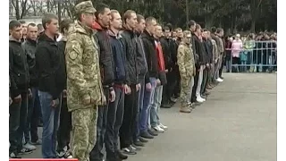 У Харкові з обласного військкомату відправили перших 87 призовників