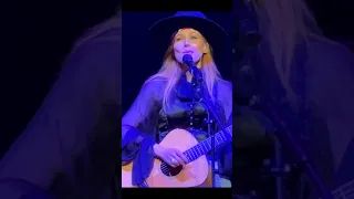 Jewel 🫣 3 SONGS in 4 minutes @ The Venue. “You were meant for Me”