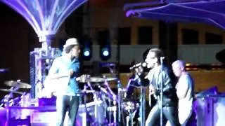 U2 with K'naan performing "Stand By Me" @ TCF Bank Stadium 07-23-11