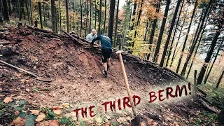 TRAILBUILDING & TESTRIDE - We build the third berm!! | Luis Gerstner