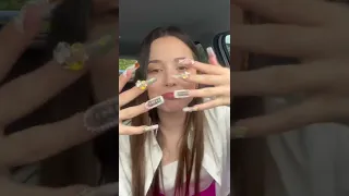 Asi es un día con UÑAS EXTRA LARGAS #shorts | Laura Mejia