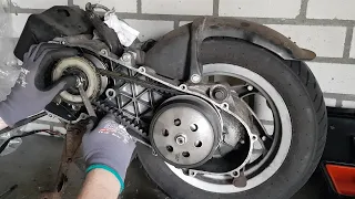 Variator removal 50cc two-stroke engine (Piaggio)