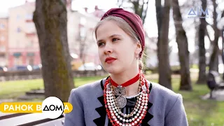 20-річна українка зібрала колекцію автентичного жіночого одягу