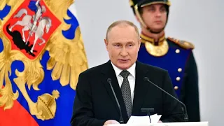 Kämpferisch auftretender Putin am Russland-Tag