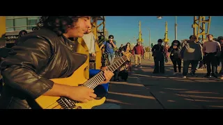 Amazing street guitarist performance in Buenos Aires - Covers