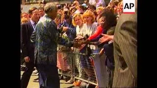 UK - Mandela Meets Cheering Crowds