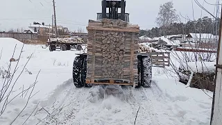 Львовский погрузчик ... три человека