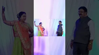 #sangeetdance #bridesofindia #indianwedding #jhuthbole#dancevideo #oldisgold #mummypapastatus
