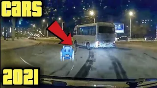 Ultimate Driving Fails and Bad Drivers (Car Crash Compilation 2021)