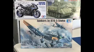 NEW kits Trumpeter 1/24 D5 Stuka, Tamiya Yamaha YZF-R1M Dragon M113 complete look inside