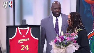 Shaq presents his daughter with her 2024 McDonald's All-American jersey 🫶