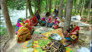 Huge Vegetable Mixed Catfish Fish Gravy Curry Cooking For Whole Village People