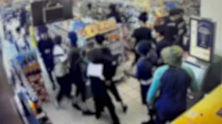 Mob ransacks 7-Eleven store in Inglewood, video shows