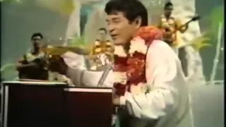 Don Ho sings "Tiny Bubbles" - Hollywood Palace 1/21/67