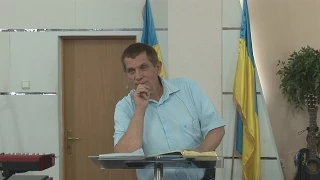 Проповідує старший пастор Володимир Майба  - тема: "Ніколи не здавайся, бережи віру"