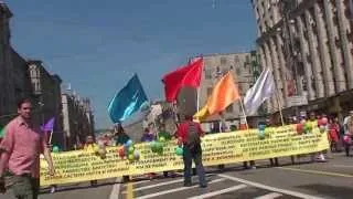 Играй тальяночка. Марш Победы Светлых сил 9 мая в центре Москвы.