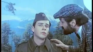 Dragan Nikolić u ulozi fotografa- film Svečana obaveza 1986