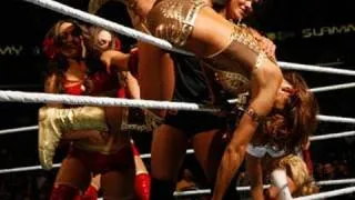 Raw: 2010 Diva of the Year Battle Royal