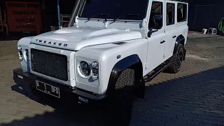 Land Rover Defender Tweaked