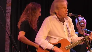 Justin Hayward "Dawning is the day", "Tuesday Afternoon' and "This Morning" at NYC Winery 08/17/18