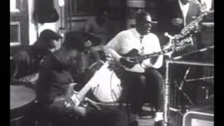 Howlin' Wolf ~ ''Back Door Man''& ''Down In The Bottom''(Electric Psychedelic Blues 1968)