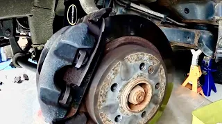 How to change Mercedes ML320 ML430 (W163) front brake pads the right way