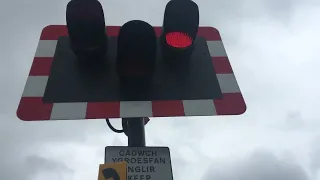 A slightly broken alarm at Harlech level crossing