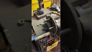 How to straighten a bent axle